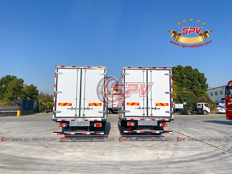Refrigerator Truck ISUZU - B 1 Refrigerator Truck ISUZU - B 1